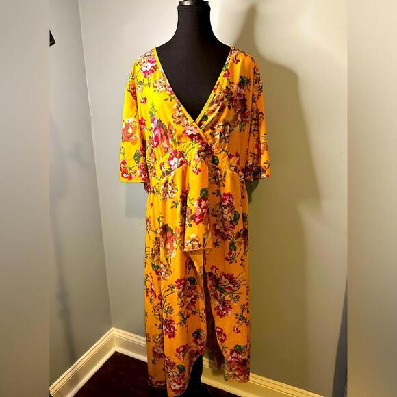 High Lo Flowy Top - Picture 1 of 4